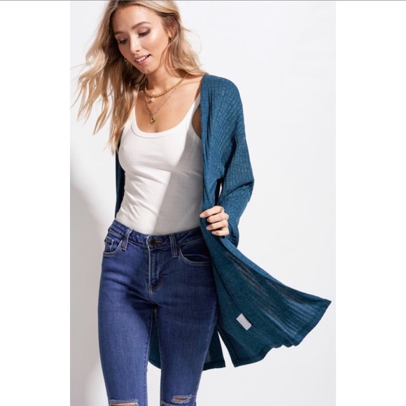 Button Back Cardigan - Picture 4 of 4